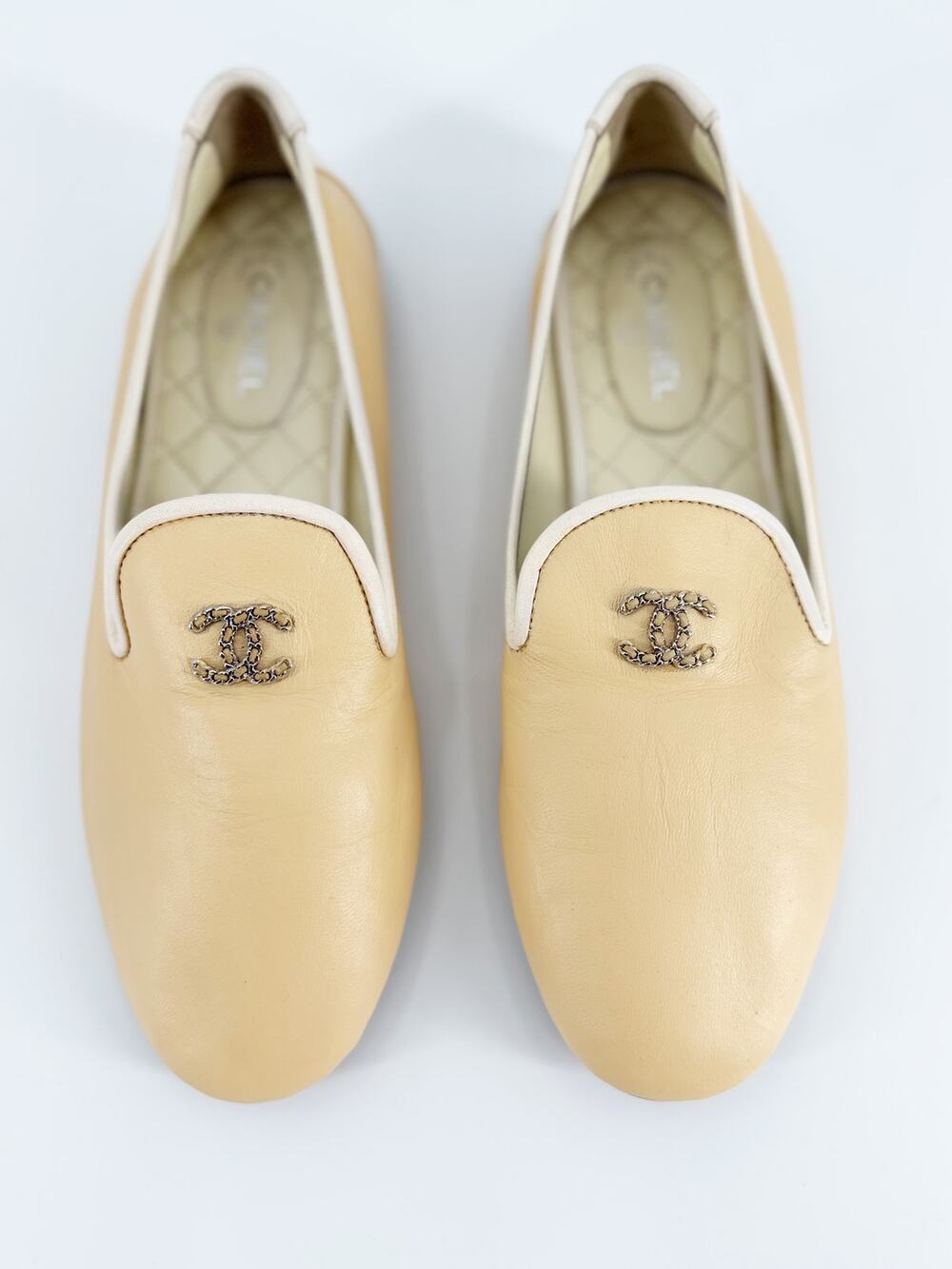 Chanel Beige Nude Leather Interlocking CC Logo Flat Slippers Mules Shoes 39